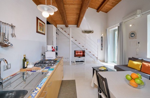 Ragusa Villa | New: Wonderful villa with sea view, infinity pool, padel court