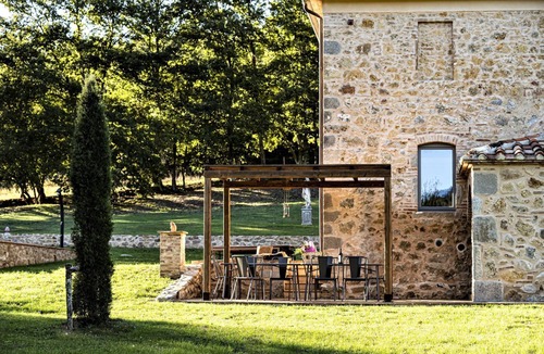 Monticiano Villa | Newly Renovated farmhouse in Tuscany