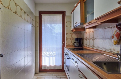 Cavona Apartment | Nice apartment for 4 guests with WIFI, pool, TV, balcony and pets allowed