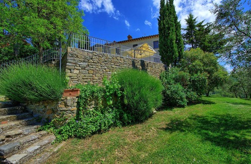 Greve in Chianti Apartment | Nice apartment with WIFI, pool, TV, patio, pets allowed, panoramic view, close to Greve In Chianti