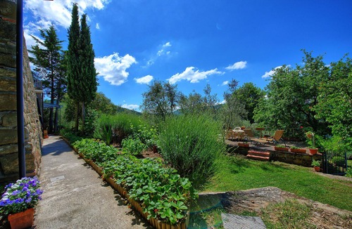 Greve in Chianti Apartment | Nice apartment with WIFI, pool, TV, patio, pets allowed, panoramic view, close to Greve In Chianti