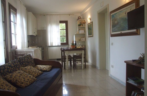 Sassetta Apartment | Nice apartment for 4 guests with WIFI, pool, TV and patio