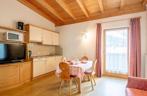 Solda Apartment | Nice apartment for 5 people with WIFI, TV, terrace, pets allowed and panoramic view