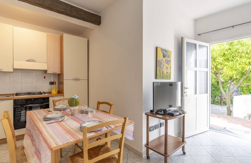 Gazzelli Apartment | Nice apartment for 4 guests with WIFI, pool, balcony, pets allowed and panoramic view
