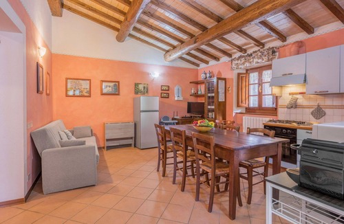 Cutigliano Apartment | Nice apartment for 6 people with pool, WIFI, TV, veranda and pets allowed