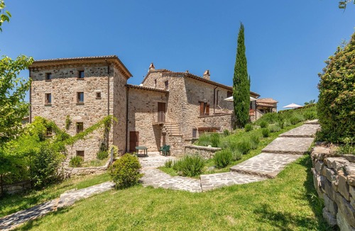Izzalini Apartment | Nice apartment in todi pg with WiFi
