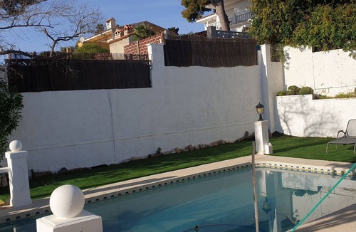 La Colina House | Nice quiet cottage with swimming pool