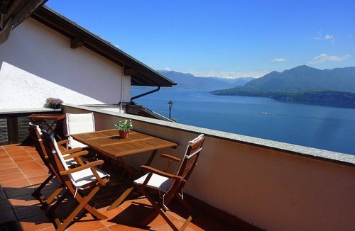 Carcioni Apartment | "NIDO SUL LAGO" - The Lake Relax!