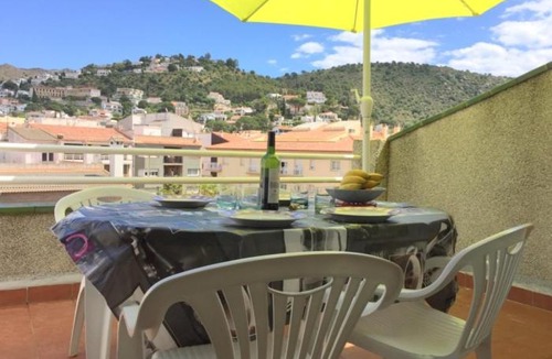 Roses Town Center Apartment | Norfeu 3h