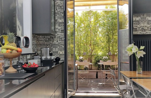 Rione IV Campo Marzio Apartment | nRarity Suites: classic and modern style with the charm of a private house