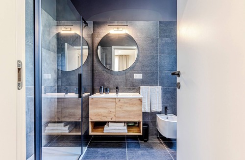 Latina House | Numberz Rooms And Apartments
