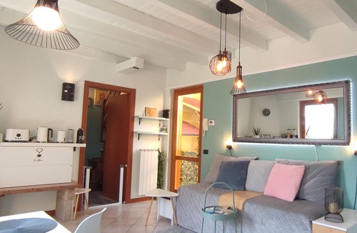 Fonteno House | Oasi Azzurra - three-room apartment in small villa with terrace overlooking Lake Iseo