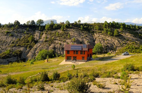 Laspuna House | Oasis of tranquility with stunning views at the foot of the Peña Montañesa