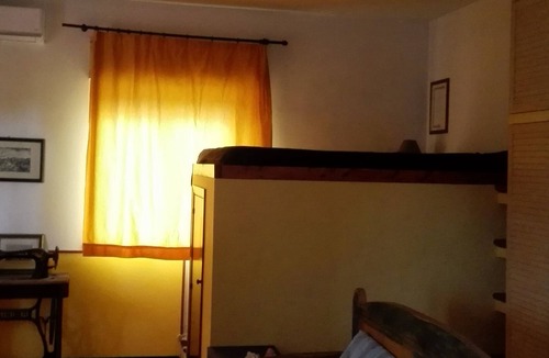 San Giovanni la Punta House | OLIVER'S COTTAGE surrounded by greenery a stone's throw from the sea and tourist sites