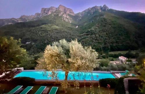 Colletta House | Oliveto stunning property with private garden