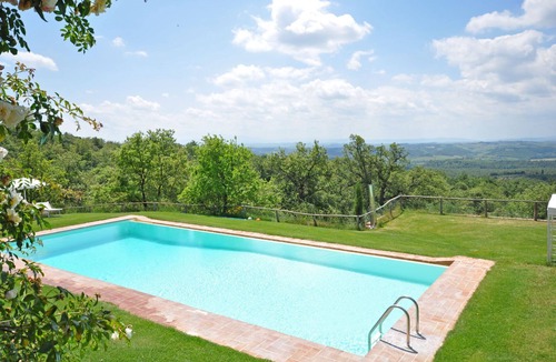 Castelnuovo Berardenga Apartment | Orietta 3 - Vacation rental in country house with swimming pool near Siena, Tuscany