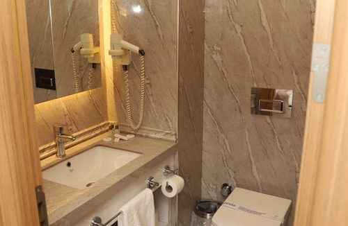 Akdeniz Hotel | Othello Hotel