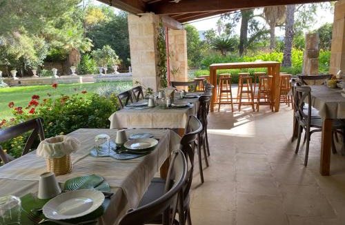 San Pietro in Lama Bed & Breakfast | Palazzo de Carlo e il parco dei 7 pozzi