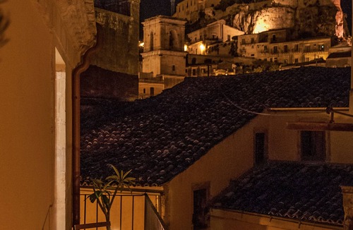 Modica Apartment | Palazzo degli Olivi - Arches and Balconies - in the monumental area of Modica