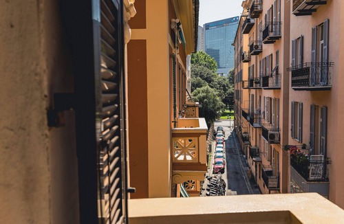San Vincenzo Apartment | Palmaria suite, charming 1 bedroom apartment in delightful Genova with AC, WIFII