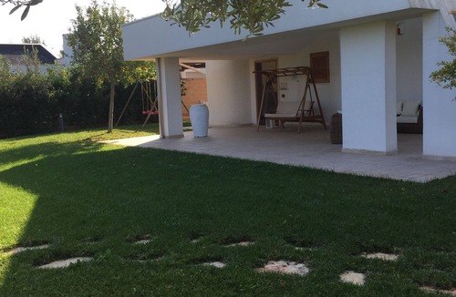 Polignano a Mare Villa | Panoramic villa on coastal stretch north of Polignano a Mare.
