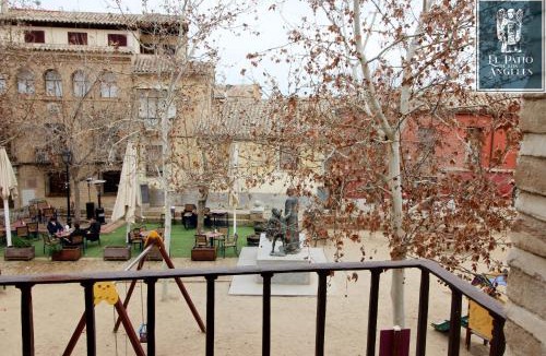 Toledo City Center Apartment | Patio de los Ángeles