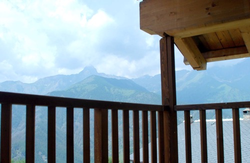 Elva Apartment | Pelvo apartment located in an alpine village surrounded by nature