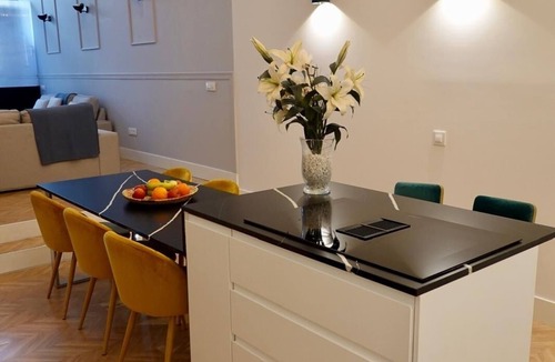 Doctor Barraquer-Grupo Renfe-Policlinico Apartment | "Peral boutique Apartments: Cozy apartment in the center of Seville: