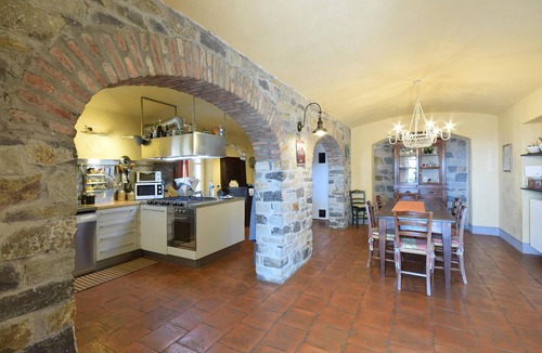 San Salvatore House | Pet friendly home in Cogorno with WiFi