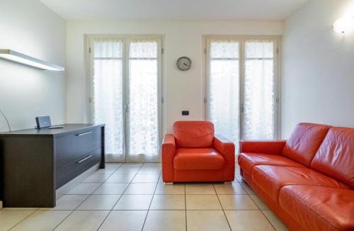 Pugliola Apartment | Piana di Solaro Modern Flat & Swimming Pool
