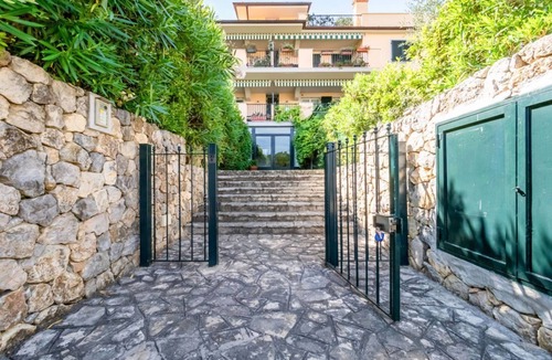 Pugliola Apartment | Piana di Solaro Modern Flatx4 & Swimming Pool
