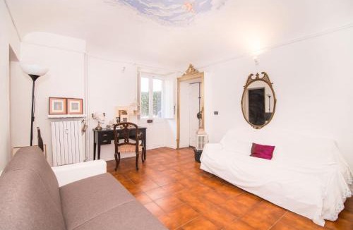 Historic Centre Apartment | Piazza Vittorio Veneto Elegant Flat