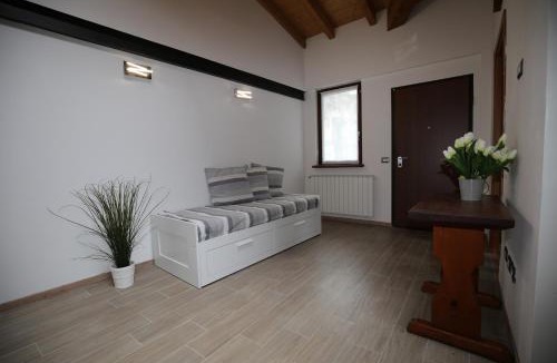 Arona Apartment | PICCOLA VILLA nel Centro Storico