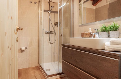 Giustino Apartment | PINZOLO - THREE APARTMENT WITH TWO BATHROOMS AND WIFI