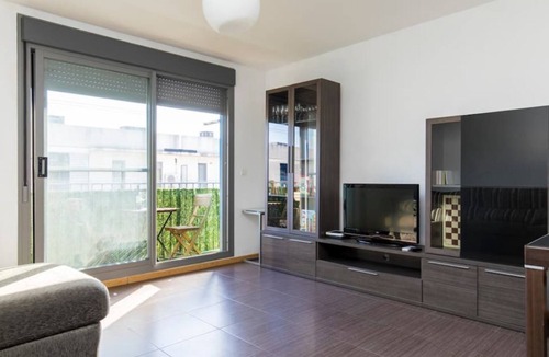 Zuera Apartment | Piso en Residencial con Piscina a15 Minutos de Zaragoza. Familias Trabajo