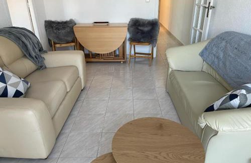Aguilas Apartment | Plaza De Robles Vives