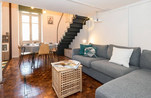 Historic Centre Apartment | Porta Nuova Apartment by Wonderful Italy