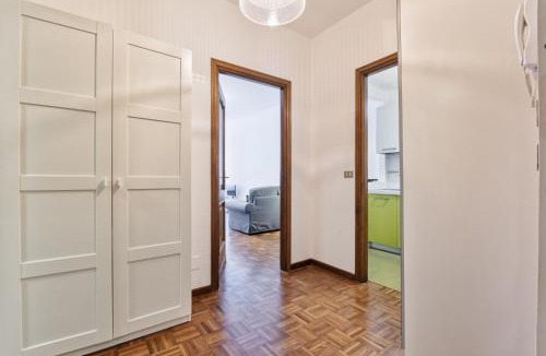 Historic Centre Apartment | Porta Nuova Shiny Studio Flat