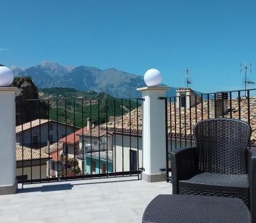 Roccascalegna House | Primae Noctis Rooms
