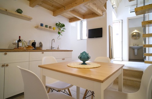 Centro Storico House | Private cottage with hot tub