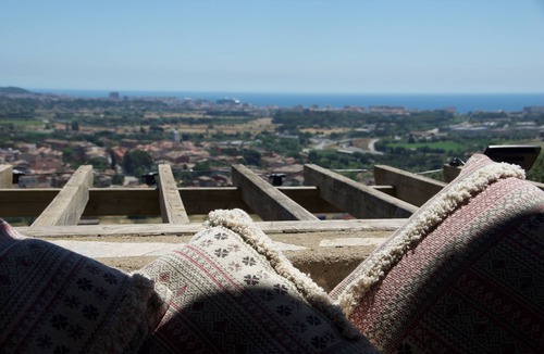 Calonge Villa | Private Villa, heated infinity pool, Jacuzzi & Sauna 3.5km from the sea.