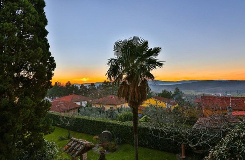 Pergine Valdarno Villa | Private Villa with private pool, WIFI, A/C, TV, patio, pets allowed, panoramic view, close to Arezzo