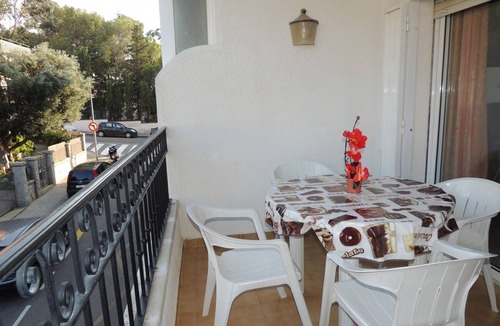 Roses Town Center Apartment | PROA 1 4 Roses