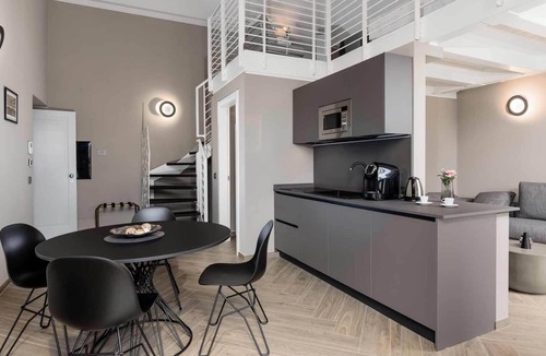 Historic Centre House | Q71 Timeless Suite