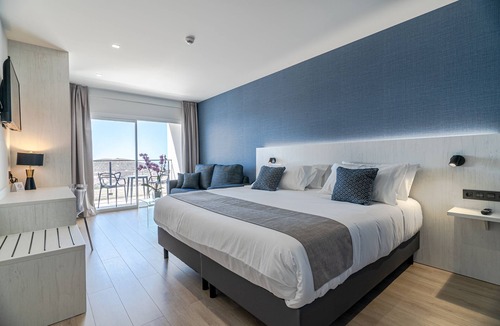 Puerto de Mazarron Hotel | Ramada Resort by Wyndham Puerto de Mazarron