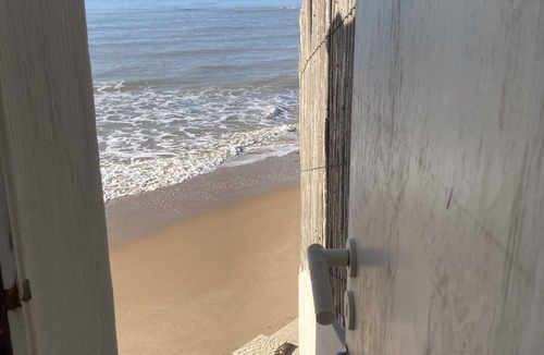 Caucana-finaiti-casuzze-finaiti Nord House | Red House ideal for families: beach access directly from the garden!
