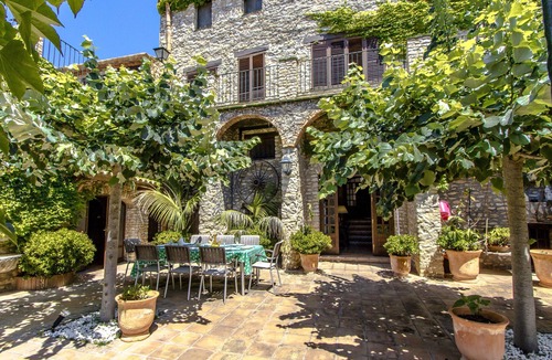 Santa Oliva Villa | Regal Retreat with extra large pool near Sitges