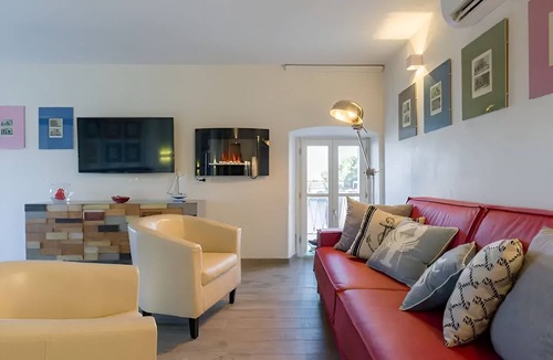 Peschiera del Garda City Centre Apartment | Relais AL Porto Suite Peler PER UNA Sosta Romantica CON Vista SUL Lago DI Garda
