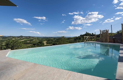 Monteu Roero Villa | Relais & SPA Casa Clara exclusive villa