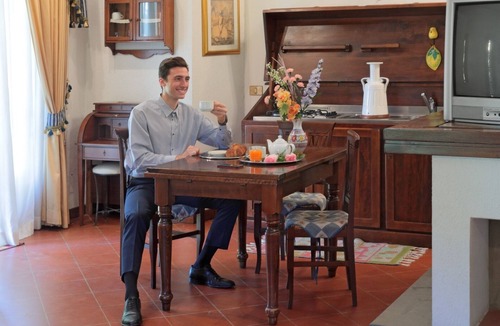 Crespina Apartment | Relax at Cenaia . two-room apartment Viola